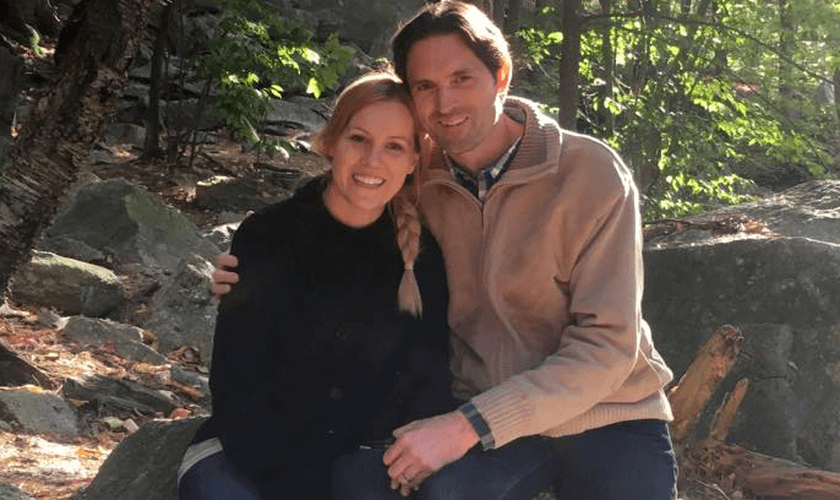 Brian Wheelock e sua esposa. (Foto: Reprodução/Christian Institute)