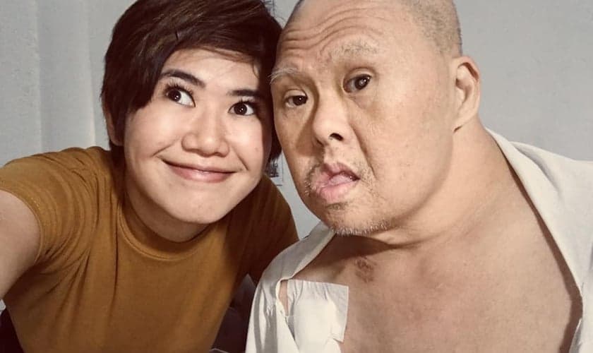 Richie Anne Castillo e seu pai Richard Castillo, que tem Síndrome de Down. (Foto: Reprodução/Facebook)
