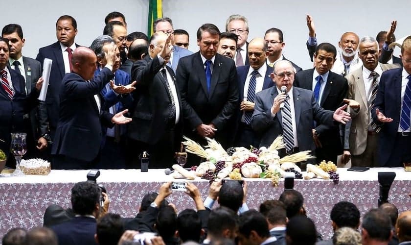 Bolsonaro participa de culto na Câmara dos Deputados. (Foto: Marcelo Camargo/Agência Brasil)