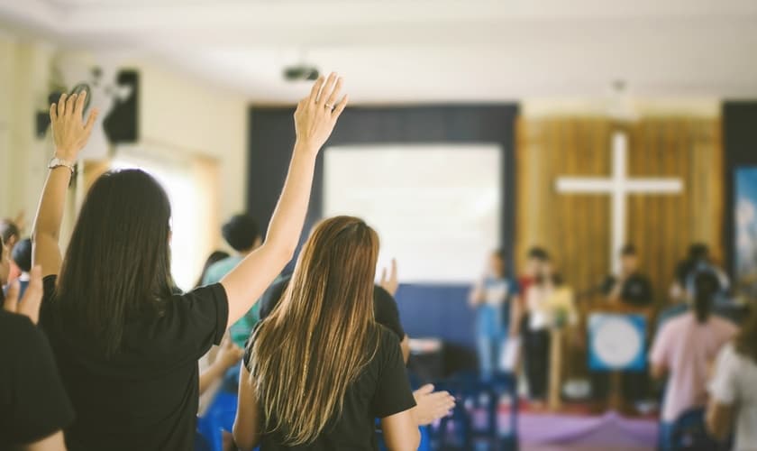 Igreja evangélica latina nos EUA. (Foto: Jantanee/Lightstock)