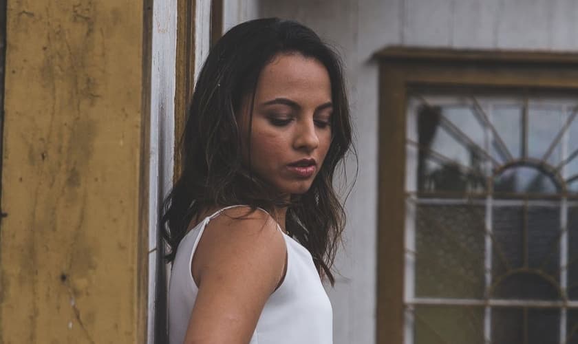 Phatrícia Carvalho está lançando seu novo single "Te Amamos". (Foto: Divulgação)