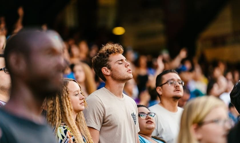 A cruzada evangelística SoCal Harvest é realizada há 30 anos pelo pastor Greg Laurie e sua equipe. (Foto: SoCal Harvest)