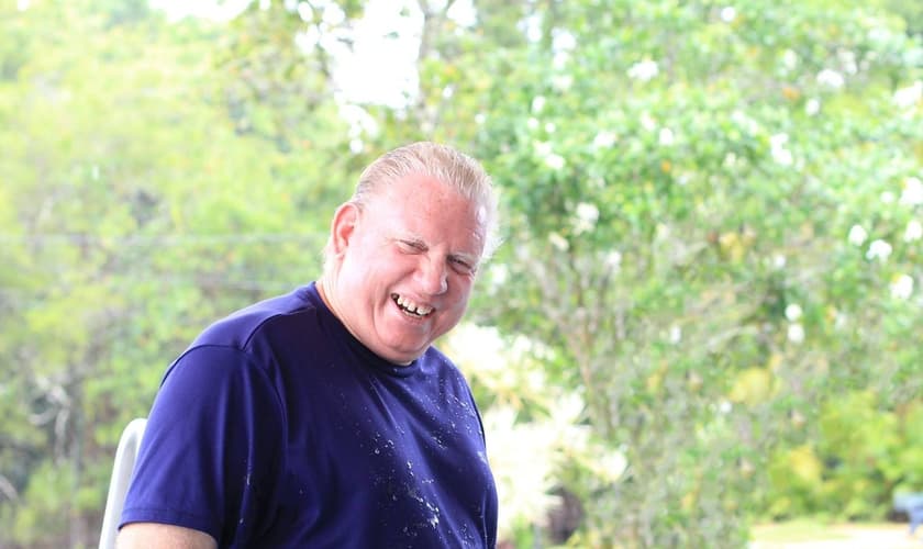 Hoje Keith Jackson é pastor e atua no resgate de pessoas marginalizadas. (Foto: Sure Foundation Puna)