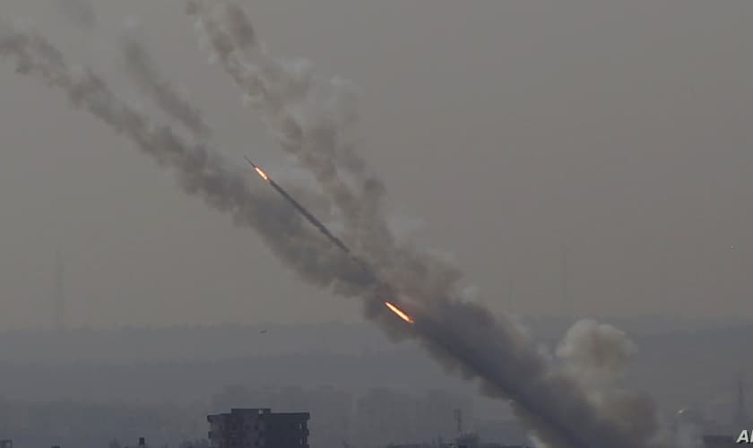 Mais de 250 foguetes já foram lançados contra Israel em menos de dois dias. (Foto: AP Photo)