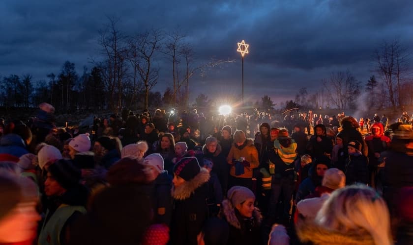 Estrela natalina semelhante à Estrela de Davi, judaica. (Foto: Reprodução/Twitter)