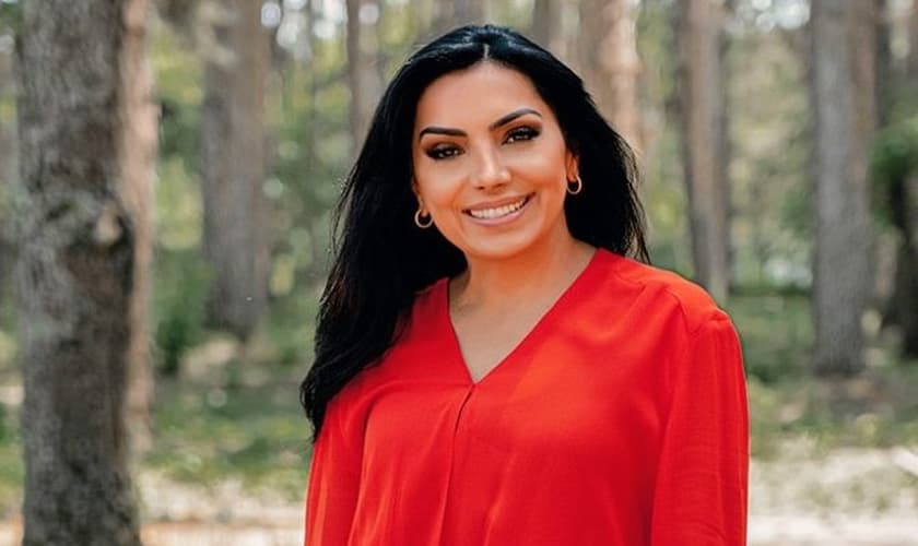 Eyshila lançou o seu novo single "Eu Ainda Vou Sonhar". (Imagem: Divulgação)