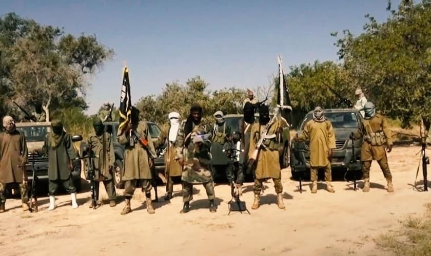 Terroristas islâmicos do grupo Boko Haram na África Ocidental. (Foto: Reprodução/CBN News)