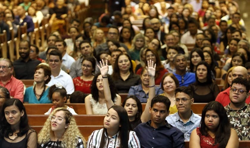 Culto no Templo Central da Assembleia de Deus, em Belém (PA). A região Norte é a que tem a maior proporção de evangélicos. (Foto: Thiago Gomes/Folhapress)