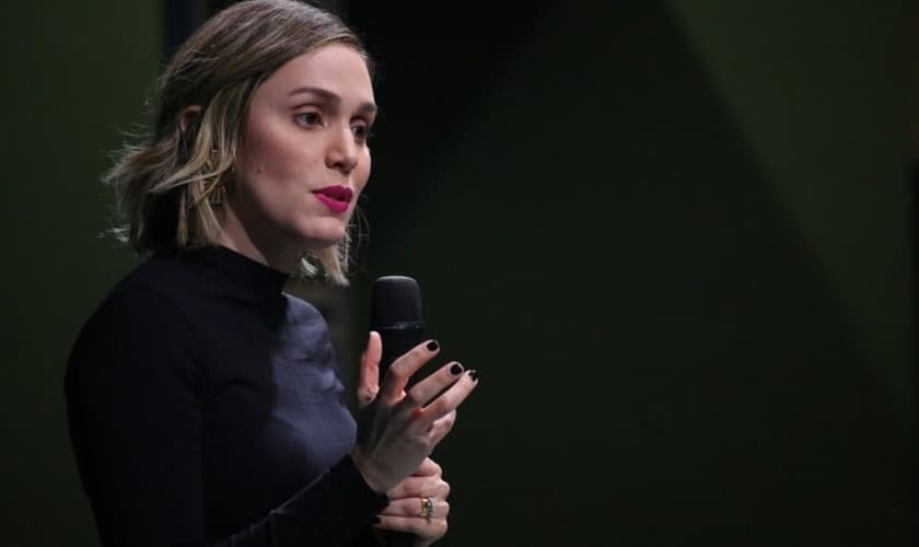 Thalita Pereira, durante pregação. (Foto: Divulgação)