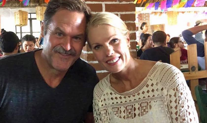 Lisa e Matt Hartman experimentaram o milagre da cura. (Foto: Reprodução/God Reports)