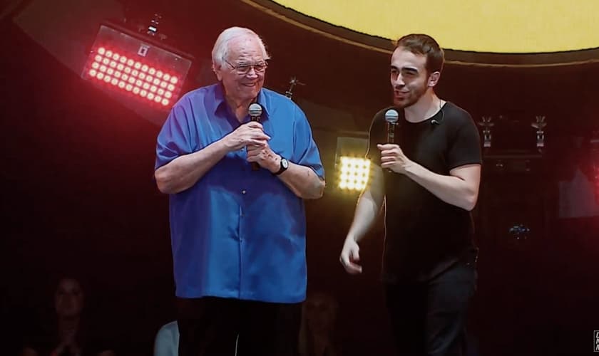 Loren Cunningham, fundador da JOCUM, em ministração no The Send. (Foto: Reprodução/The Send)