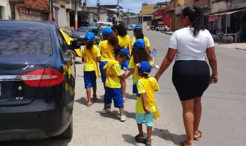 O projeto é uma maneira de incentivar crianças a ministrar estudos bíblicos. (Foto: Arquivo Pessoal)