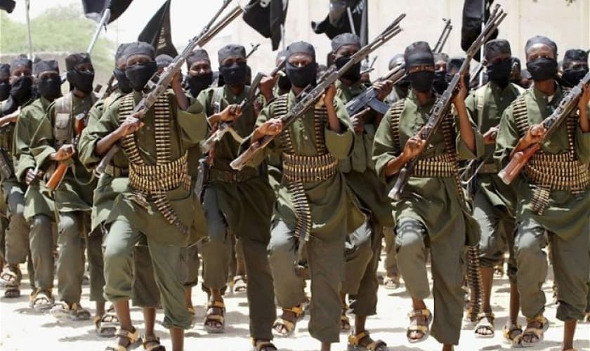 Al-Shabaab é um grupo terrorista somali ligado à Al-Qaeda. (Foto: Reuters)