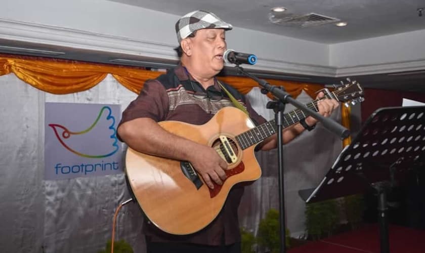 Pastor David Cheng tinha 60 anos e foi o primeiro caso de morte por coronavírus na Malásia. (Foto: David Cheng / Facebook)