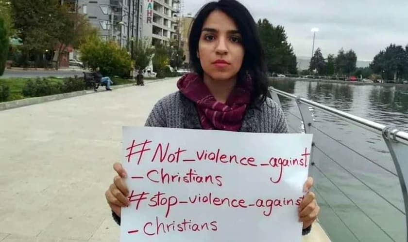 Mary Mohammadi é uma jovem cristã e ativista de direitos humanos no Irã. (Foto: Article 18)