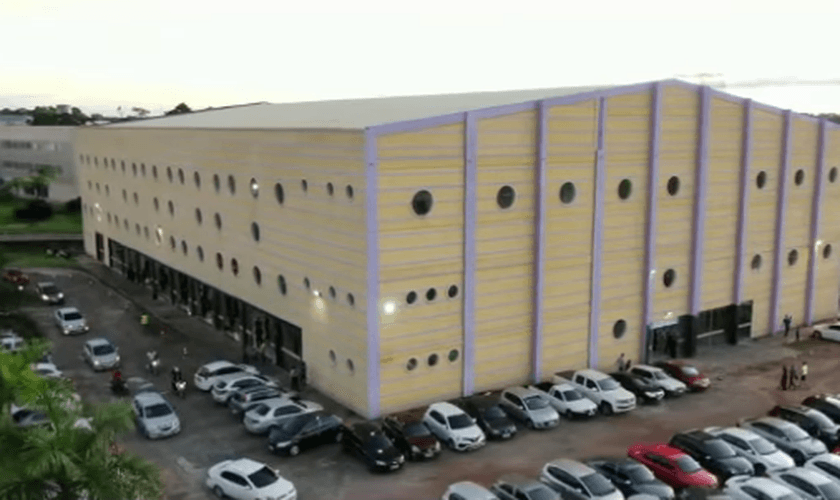 Imagens aéreas do estacionamento da Igreja Batista do Bosque. (Foto: IBB)