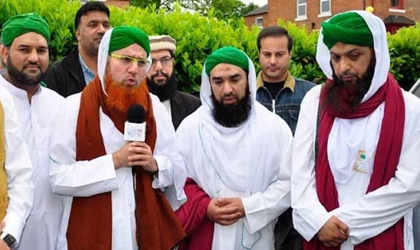 Clérigos muçulmanos da Dawat-e-Islami. (Foto: Reprodução/Jihadwatch)