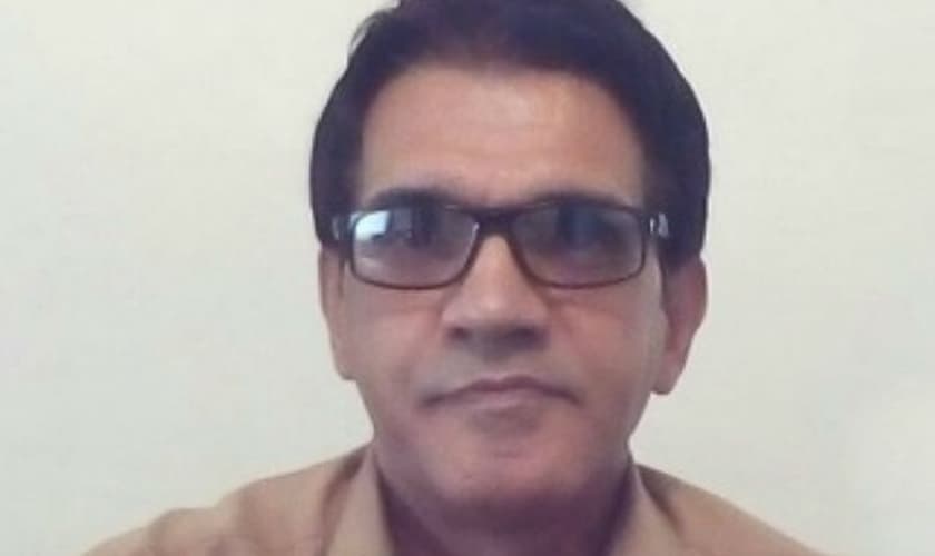 Nasser Navard antes de ser preso, em Teerã. (Foto: Reprodução/ Portas Abertas)