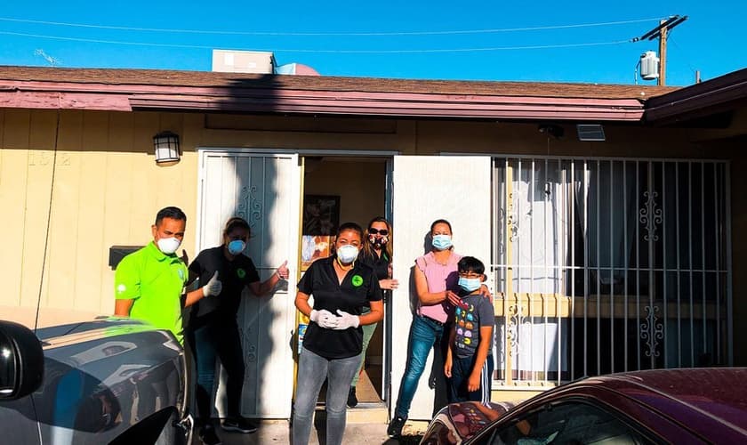 A igreja hispânica Aguilas CFC tem sido parte de uma onda de generosidade nos EUA. (Foto: Aguilas CFC)