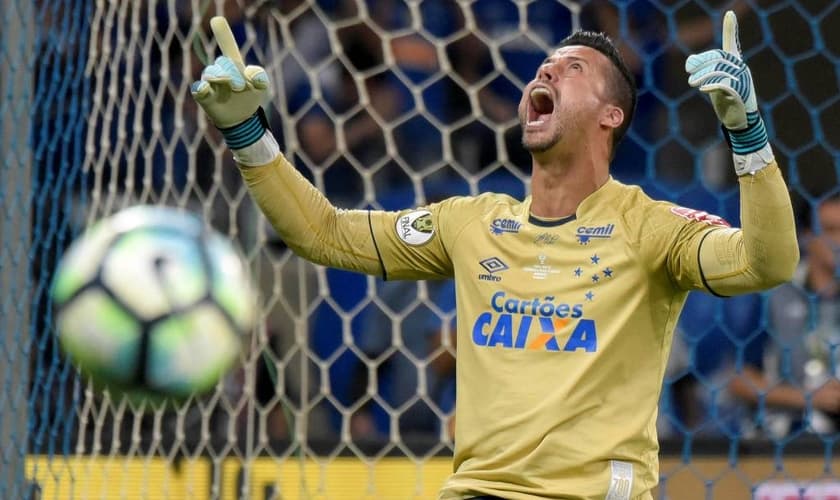 Fábio é o jogador que mais atuou pela equipe do Cruzeiro. (Foto: Washington Alves/Reuters)