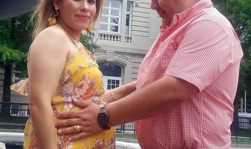 Rocio e seu marido, Miguel, ficaram separados por cinco dias devido a Covid-19. (Foto: Arquivo pessoal)