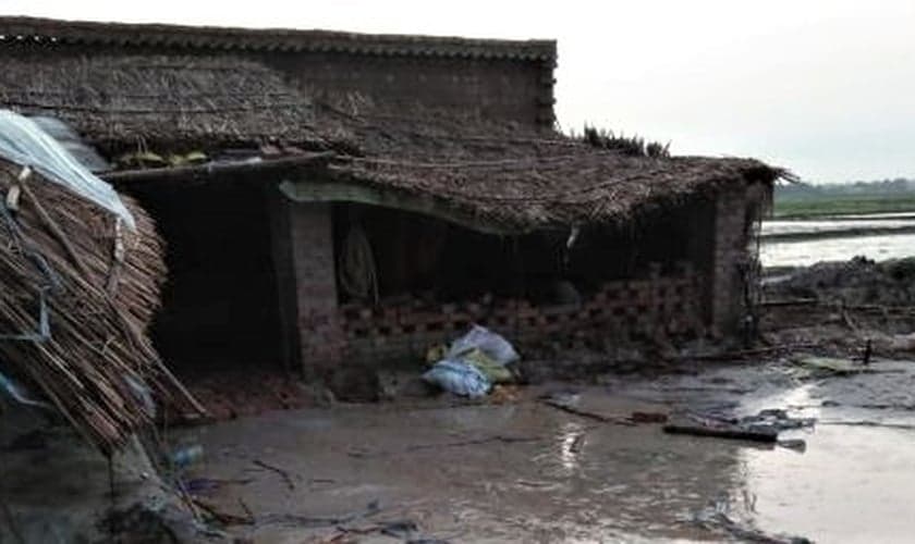 A casa de oração na vila de Dasmorra foi destruída após diversos ataques de radicais hindus. (Foto: CSW)