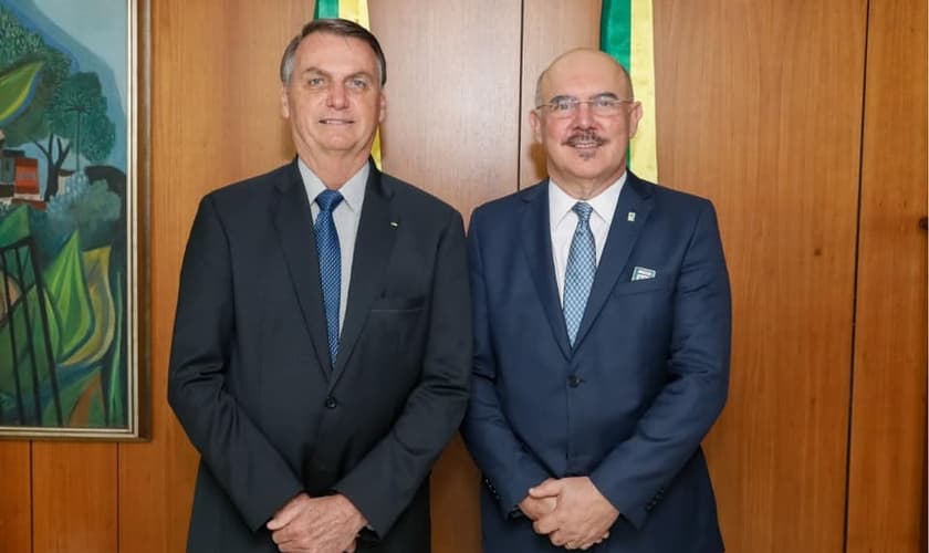 Presidente Jair Bolsonaro ao lado do novo ministro da Educação, Milton Ribeiro. (Foto: Milton Ribeiro)