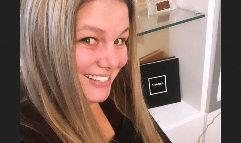 Após conversão, Vivi Brunieri tornou-se missionária evangélica. (Foto: Reprodução / Instagram)