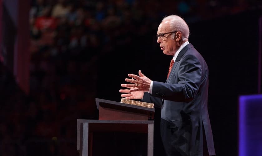 O pastor John MacArthur entrou com ação judicial contra o governo da Califórnia. (Foto: Grace Community Church)