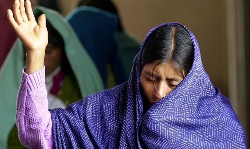 Famílias protestantes são ameaçadas de ficarem sem serviços essenciais, no México. (Foto: Reprodução / WNG)