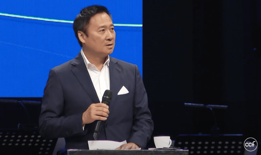 O bilionário Henry Sy Jr. contou testemunho na igreja Christ's Commission Fellowship. (Foto: CCF Center)