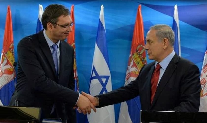 O primeiro-ministro Benjamin Netanyahu encontra-se com o primeiro-ministro sérvio Aleksandar Vucic. (Foto: Reprodução / GPO / Kobi Gideon)