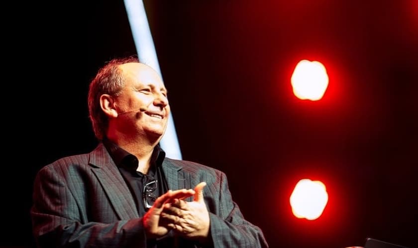 Pr. Lamartine Posella durante ministração em evento “Sinais dos Tempos”, no Allianz Parque (SP). (Foto: Reprodução / Facebook)