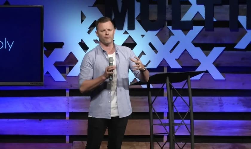 Pr. Adam Smallcombe: “Nosso chamado é libertar as pessoas de todos os tipos de opressão”. (Foto: Reprodução / Vimeo)