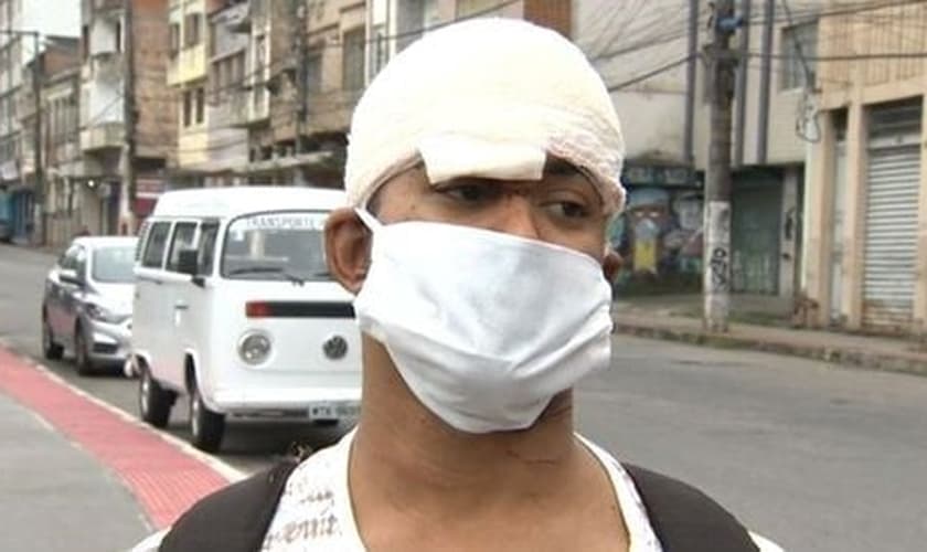 Silas Neves da Silva sofreu ferimentos na cabeça e pescoço. (Foto: Reprodução / TV Gazeta)