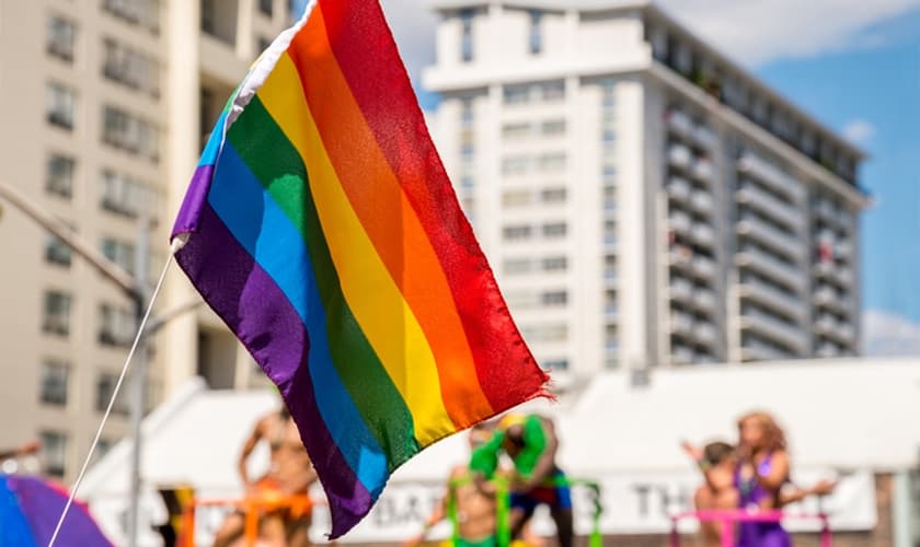 Estabelecimentos de Salvador que impedirem beijo gay podem receber multas de até R$ 100 mil. (Foto: Shutterstock)