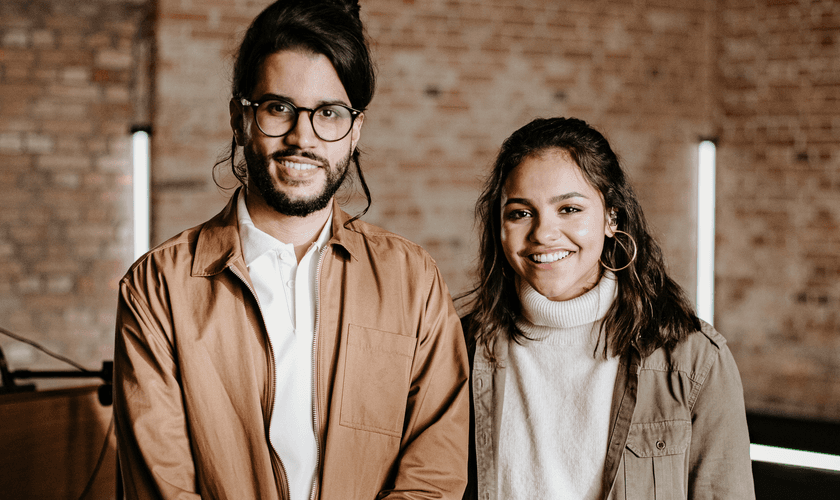 Julia Vitória e Gabriel Guedes estão cantando juntos na nova música "Esperança". (Foto: Divulgação)