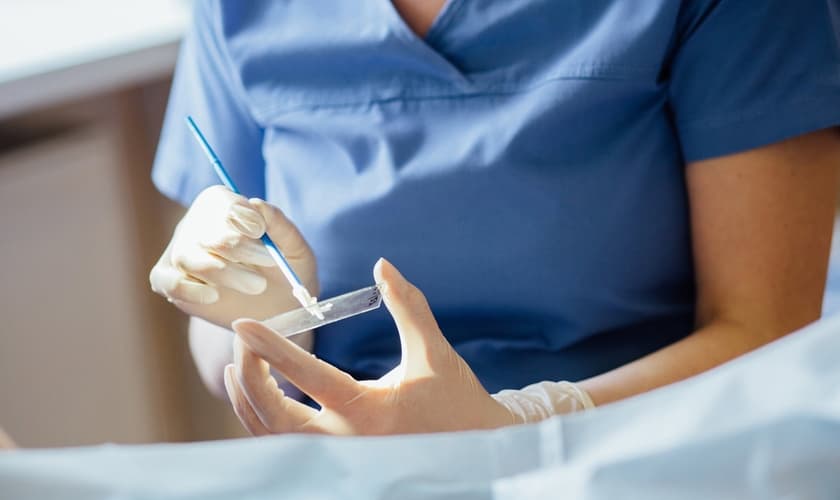 Ir ao ginecologista pelo menos uma vez ao ano é fundamental. (Foto: Shutterstock)