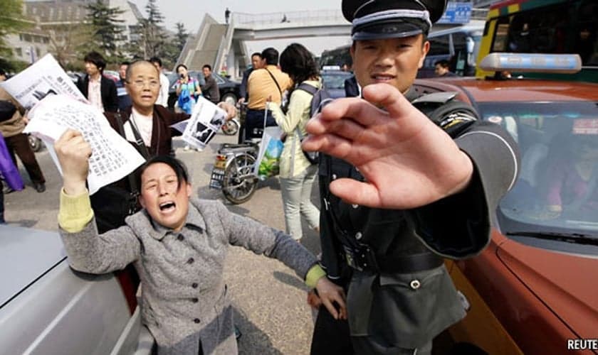 O estudo diz que a China teve os níveis mais altos de restrições governamentais. (Foto: Reuters)