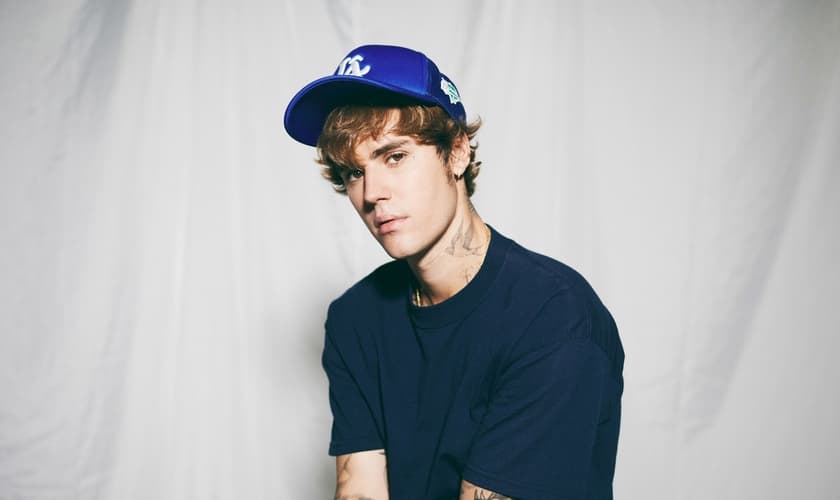 Justin Bieber diz que sua intenção é levar as pessoas a conhecerem o amor Deus. (Foto: Mike Rosenthal)