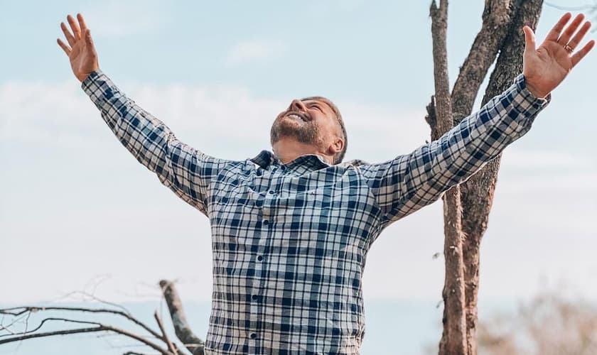 É preciso expressar o amor a Deus através da alma e do conhecimento. (Foto: Ministério Engel)