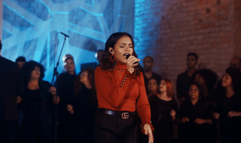 Julia Vitória está lançando o single "Som das Águas". (Foto: Divulgação)