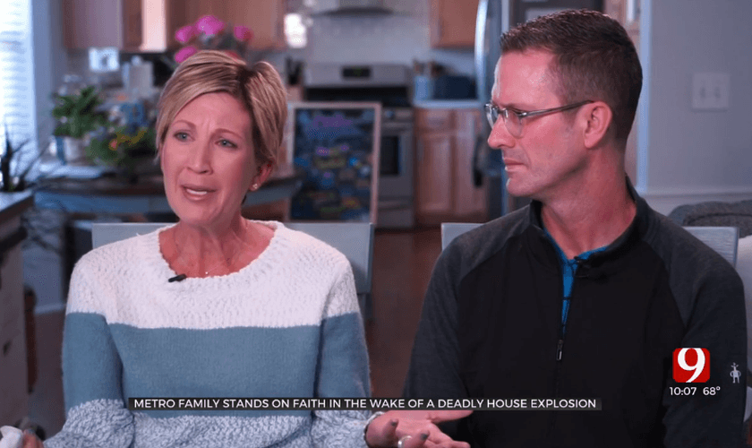 Tanda e Shawn perderam a filha de 14 anos em explosão que atingiu sua casa. (Foto: News 9)