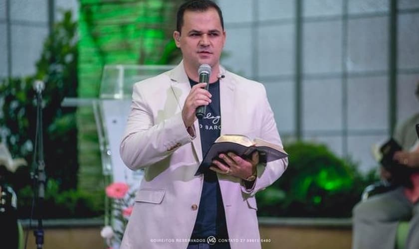 Pedro Barcelos hoje é pastor e testemunha o milagre que viveu. (Foto: Arquivo Pessoal)