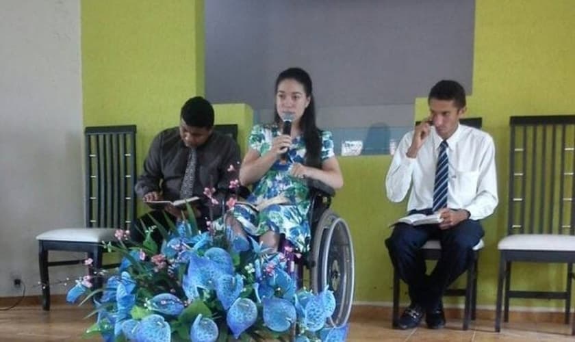 Thais prega em diversas igrejas em que é convidada. (Foto: Arquivo pessoal)