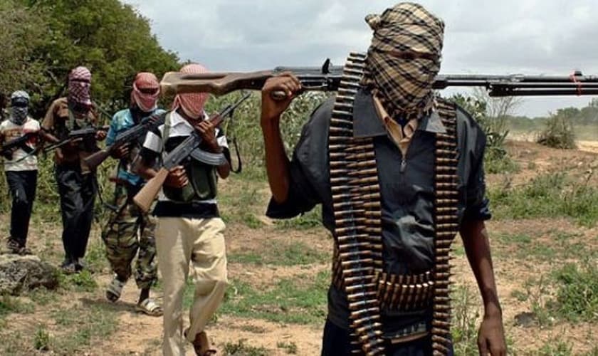 O grupo terrorista Boko Haram pratica ataques em regiões de países africanos, como Nigéria, Níger, Chade e Camarões. (Foto: AFP)