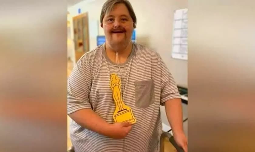 Mark Stailes contraiu o novo coronavírus no Dia de Ação de Graças. (Foto: Reprodução / CNN Brasil)