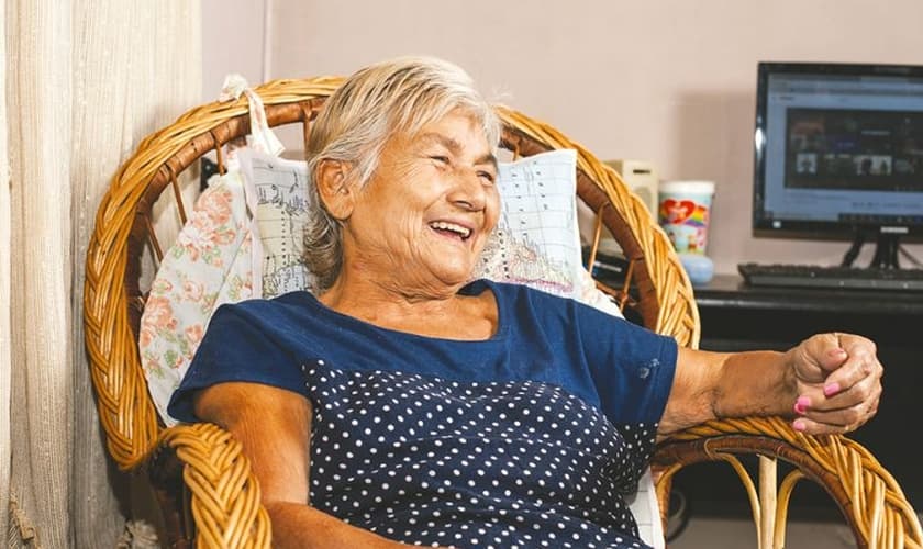 Lucía Cabral, de 73 anos, testemunhou o milagre em sua vida. (Foto: Reprodução/El Territorio)