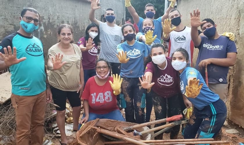 Grupo conseguiu limpar 25 casas de moradores da cidade. (Foto: Divulgação)
