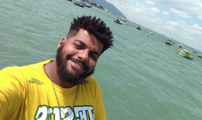 Leonardo dos Santos foi liberto e hoje vive uma nova vida com Cristo. (Foto: Junta de Missões Nacionais/Divulgação).